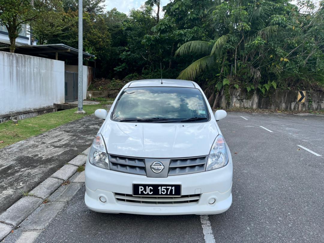 2009 NISSAN GRAND LIVINA — gambar 2