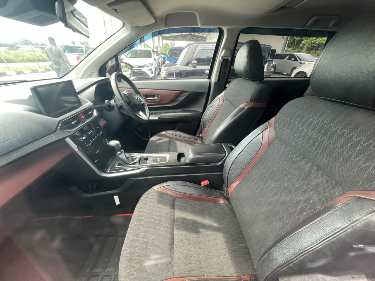 2022 PERODUA ALZA 1.5 ADVANCE — gambar 3