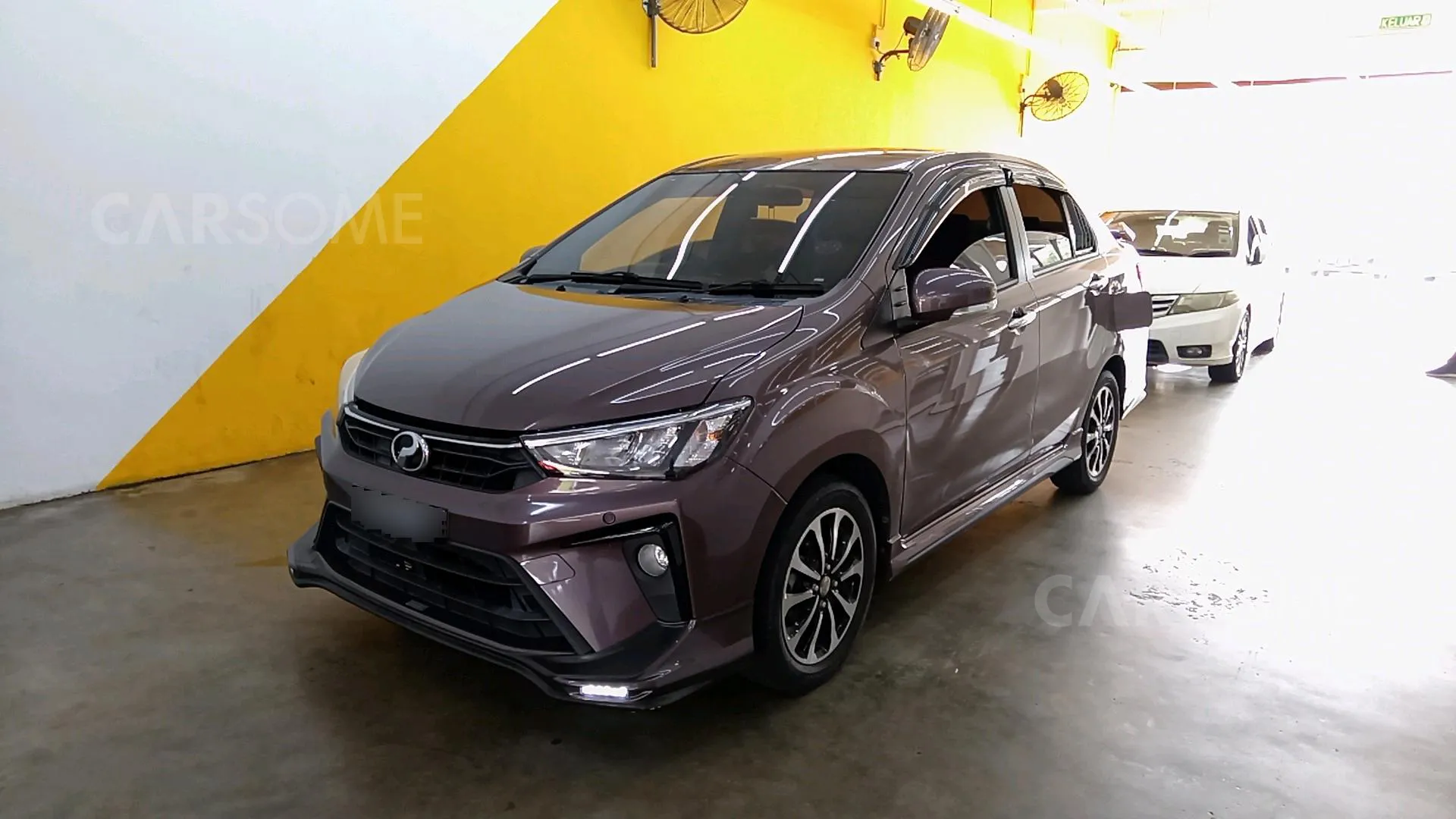2023 PERODUA BEZZA 1.3 PREMIUM X terpakai untuk dijual di Kuching, Sarawak