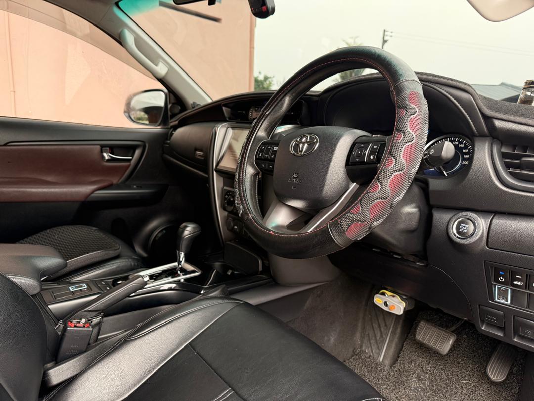 2023 TOYOTA FORTUNER 2.4 4×4 — gambar 5