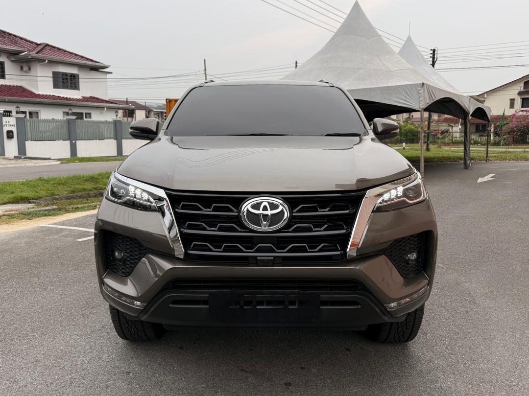 2023 TOYOTA FORTUNER 2.4 4×4 terpakai untuk dijual di Kuching, Sarawak