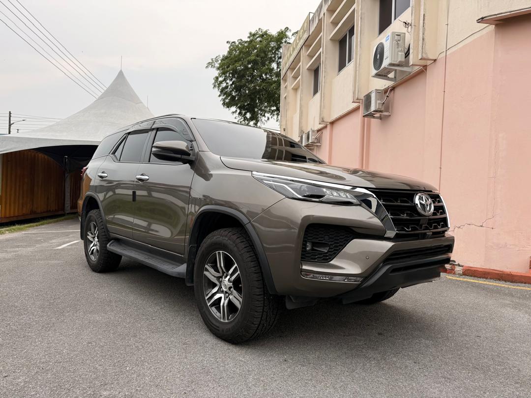 2023 TOYOTA FORTUNER 2.4 4×4 — gambar 2